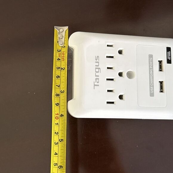 Targus Plug-N-Power Charging Station - 3 Outlets with 2 USB Ports  (APA21US) - Picture 7 of 8